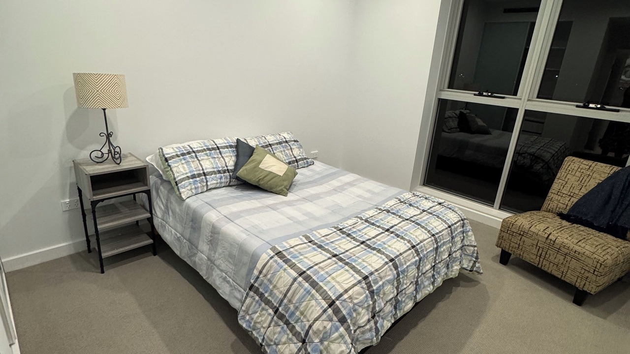 Photo of Bedroom in Main Beach