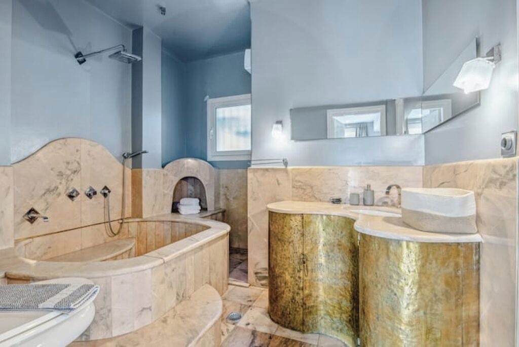Photo of Bathroom in Thissio
