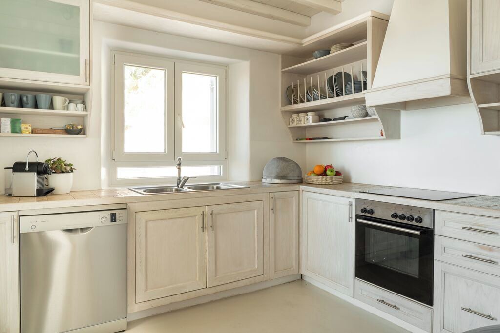 Photo of Kitchen in Faros Armenistis