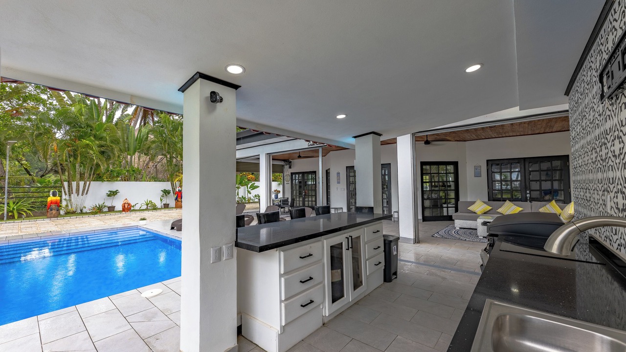 Photo of Outdoor in Parrita