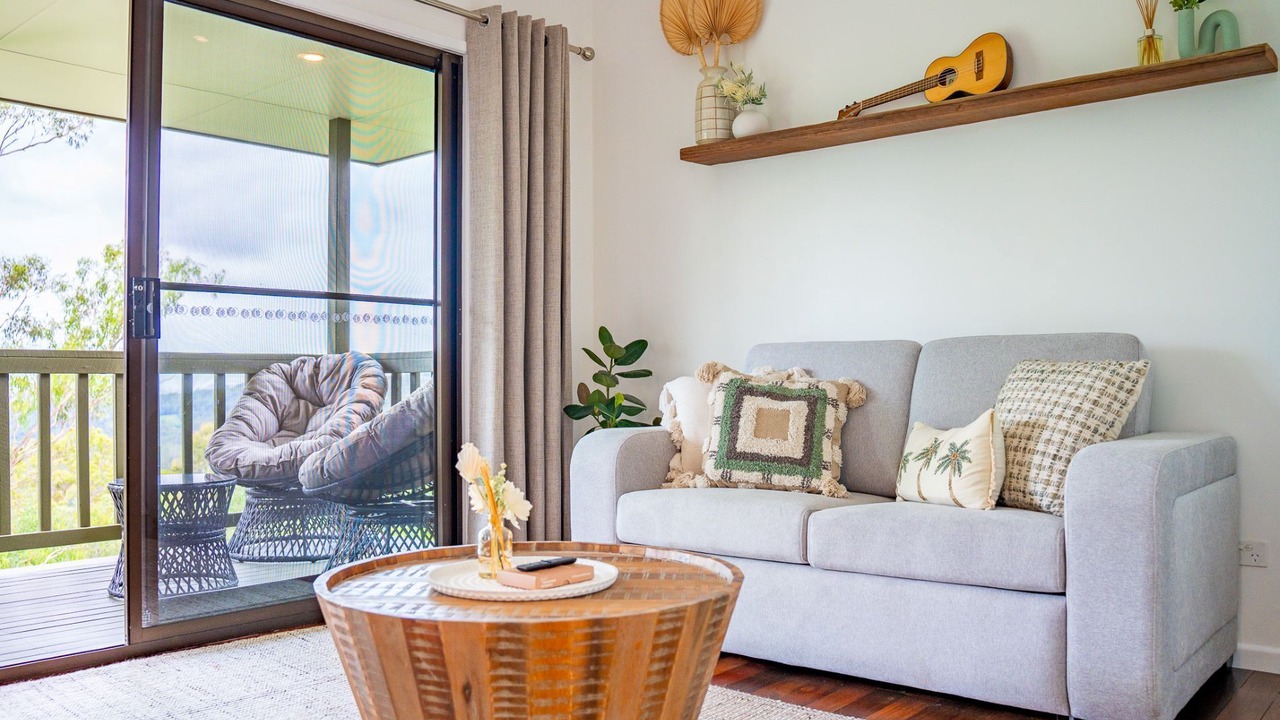 Photo of Livingroom in Advancetown
