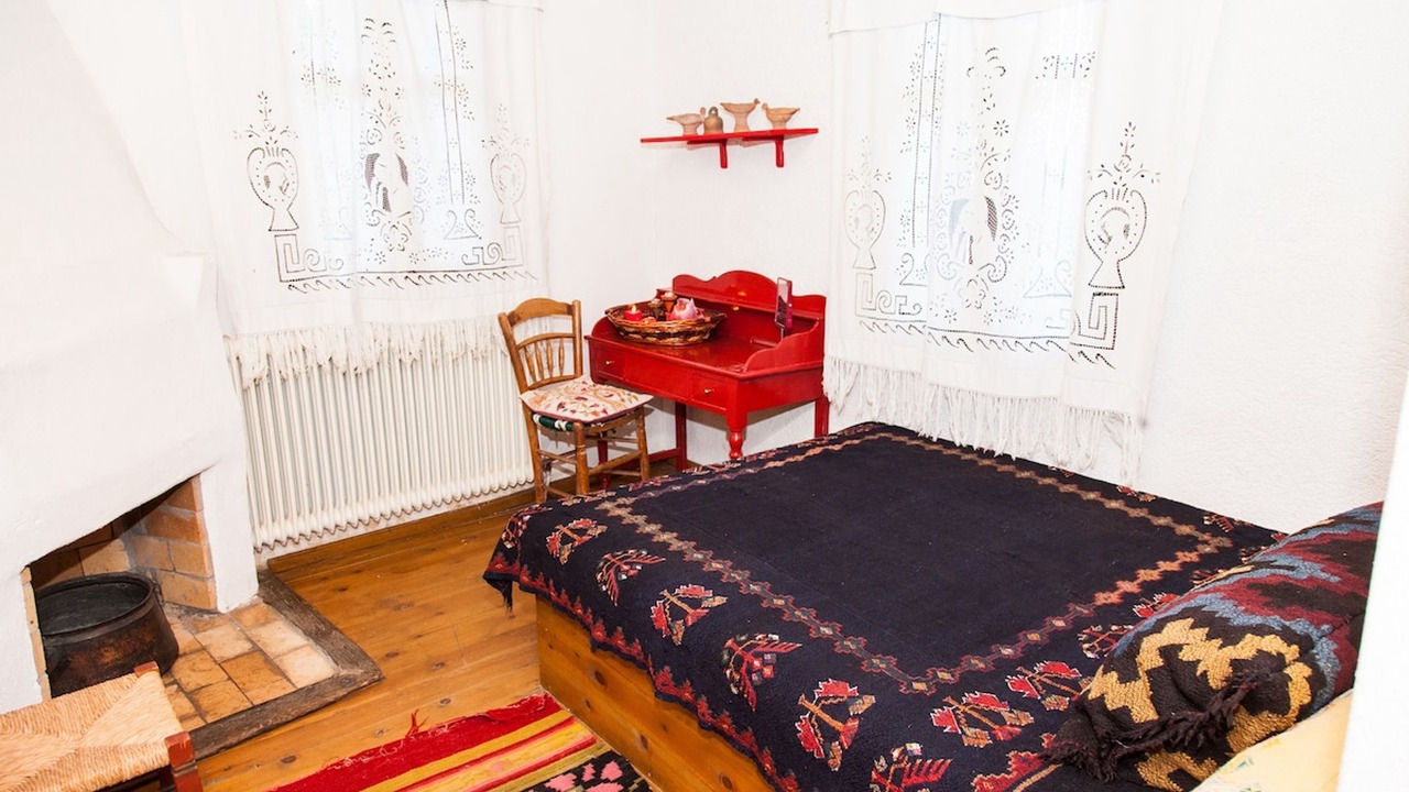 Photo of Bedroom in Lilaia