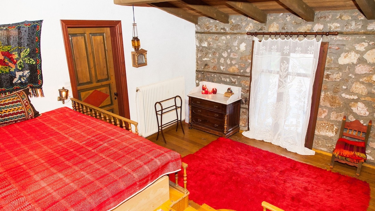 Photo of Bedroom in Lilaia