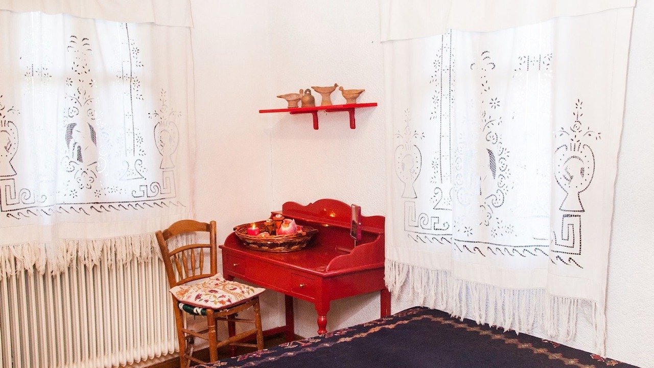 Photo of Bedroom in Lilaia