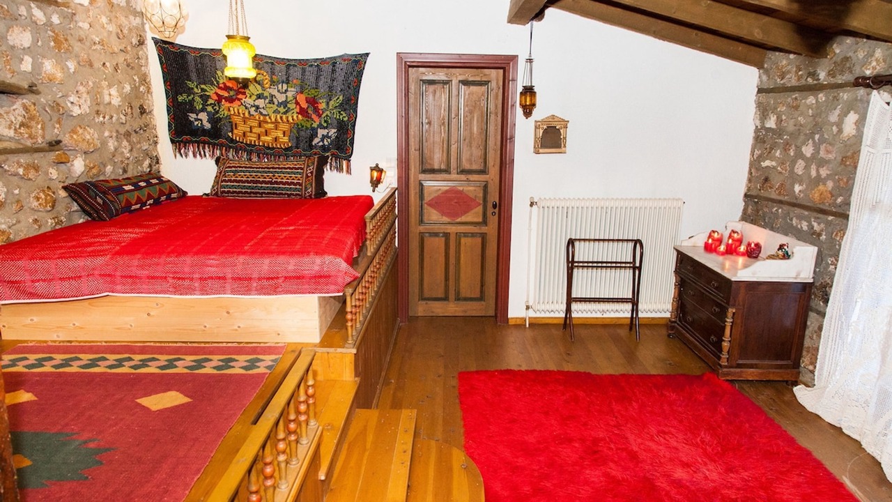 Photo of Bedroom in Lilaia