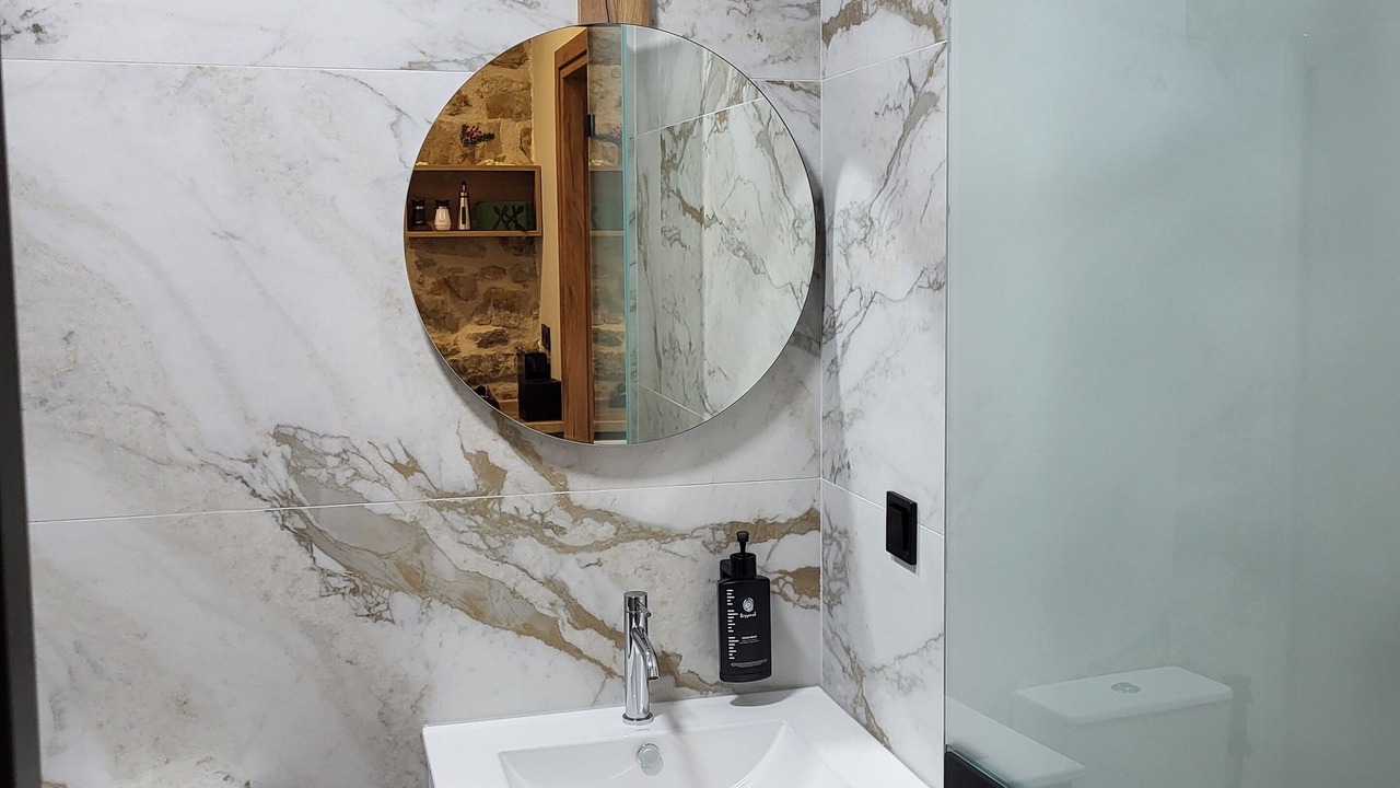 Photo of Bathroom in Ioannina Town Centre