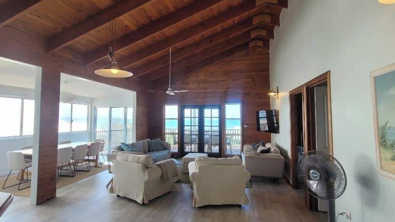 Photo of Livingroom in Seventeen Seventy
