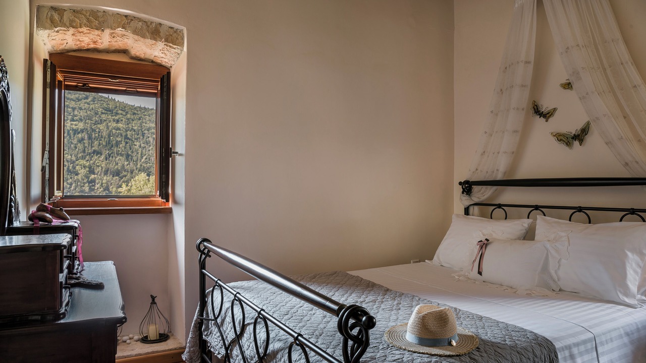 Photo of Bedroom in Tselendata