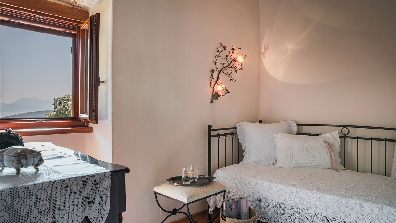 Photo of Bedroom in Tselendata