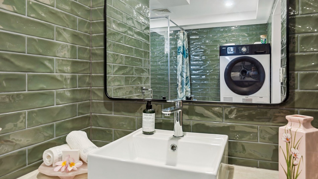 Photo of Bathroom in Burleigh Heads