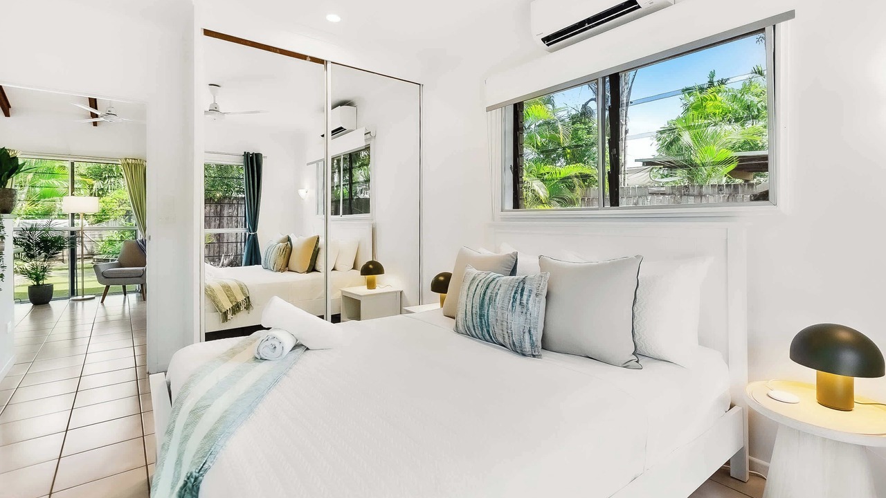 Photo of Bedroom in Trinity Beach