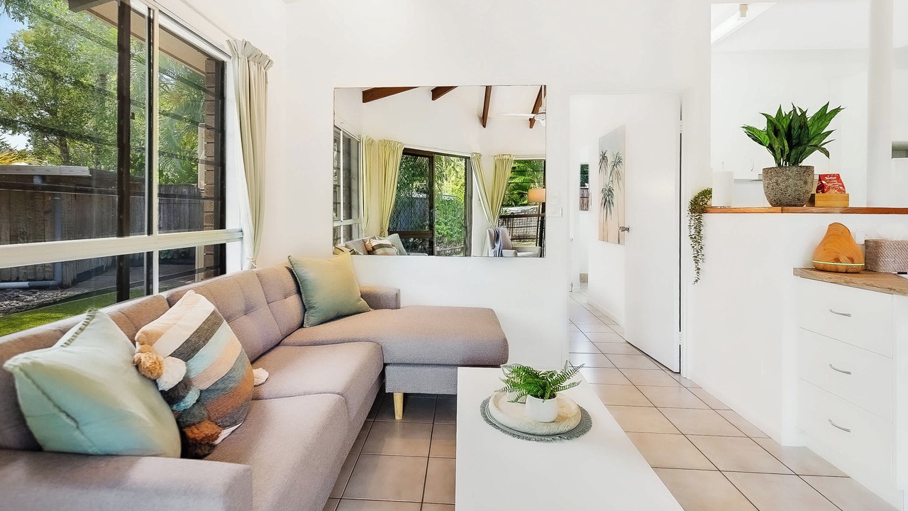 Photo of Livingroom in Trinity Beach