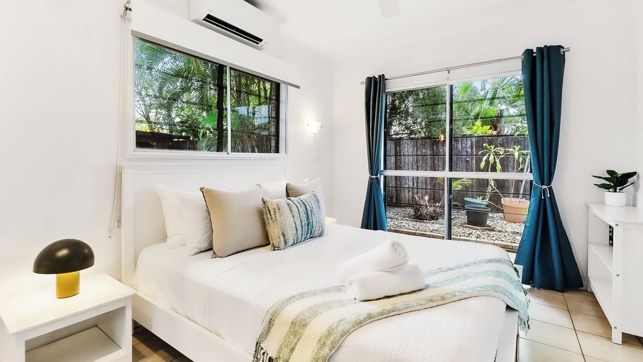 Photo of Bedroom in Trinity Beach