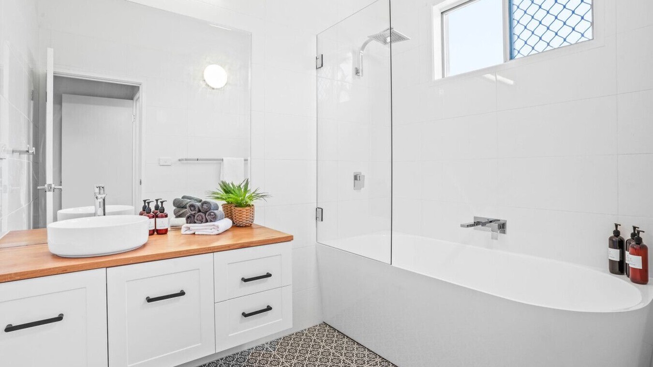 Photo of Bathroom in Holloways Beach