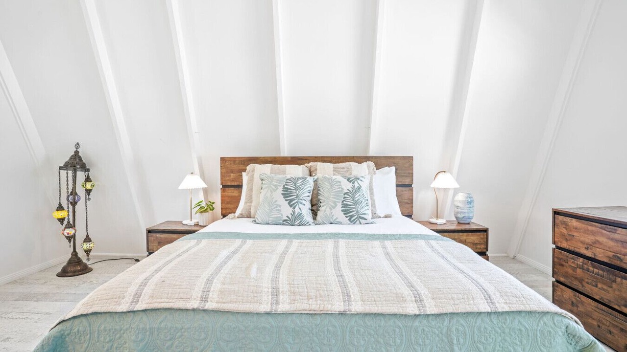 Photo of Bedroom in Holloways Beach