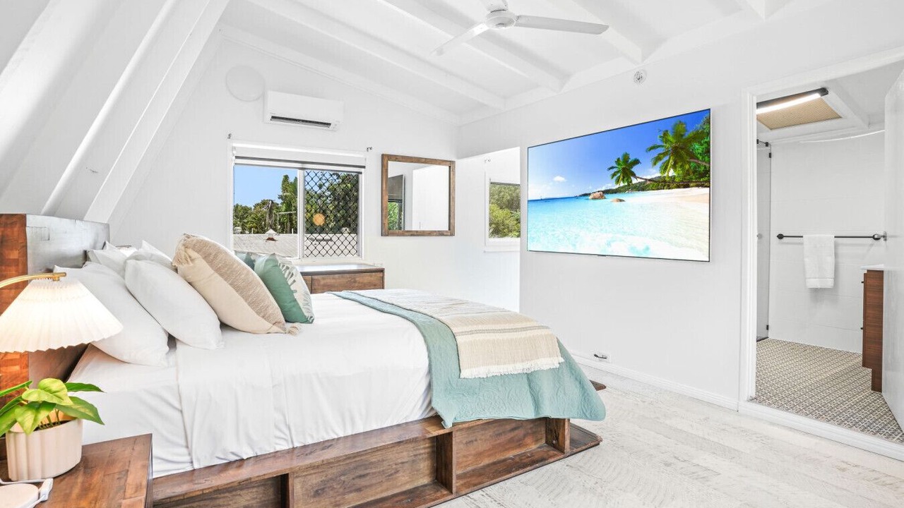 Photo of Bedroom in Holloways Beach