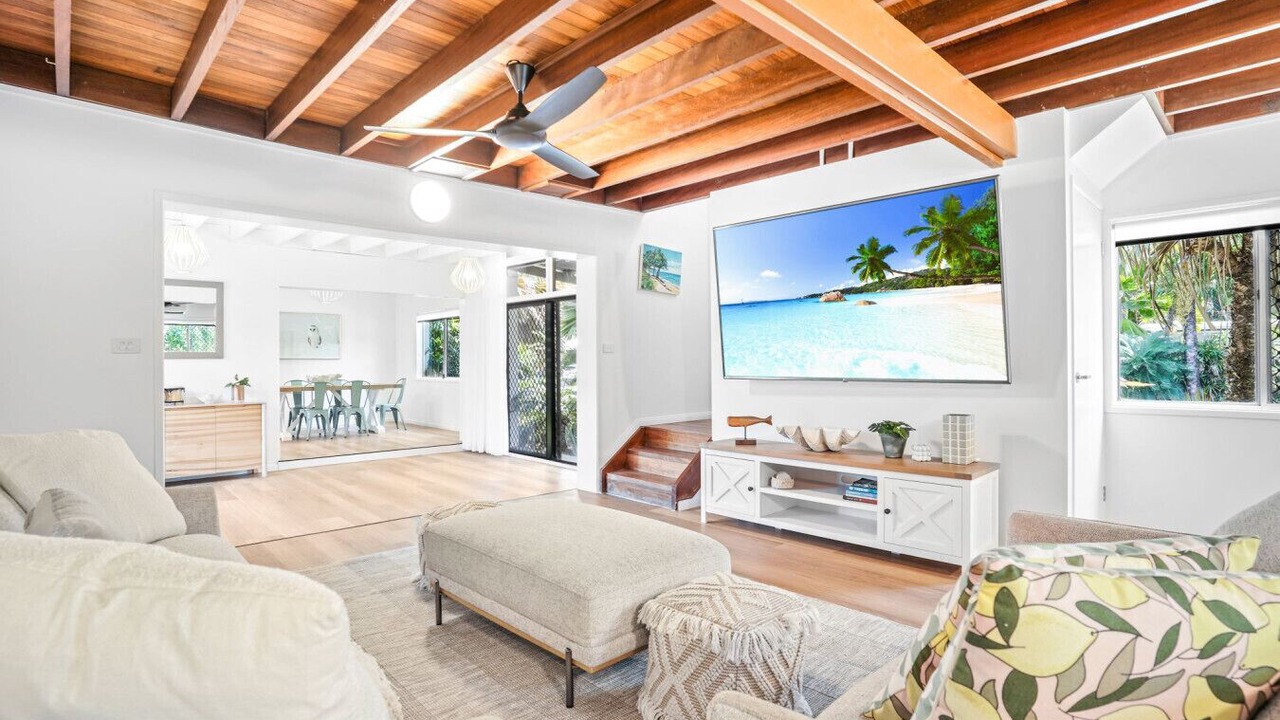 Photo of Livingroom in Holloways Beach