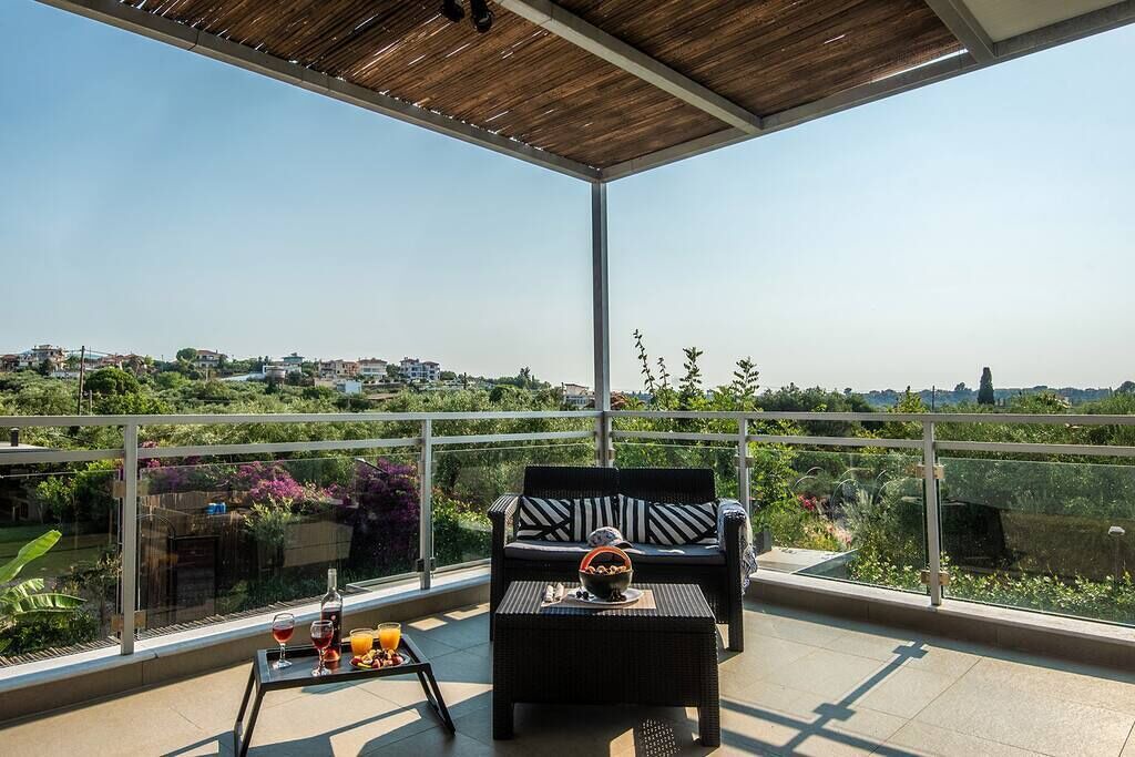 Photo of Patio Balcony in Kapeli