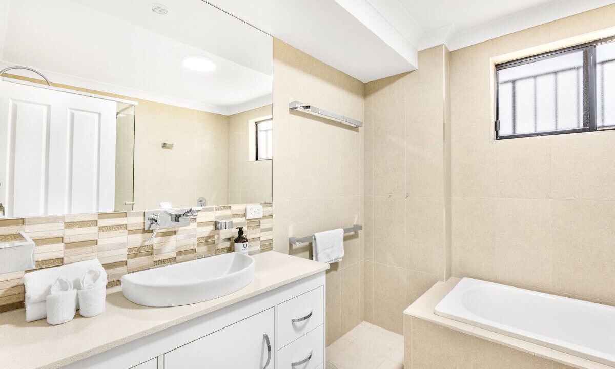 Photo of Bathroom in Holland Park West