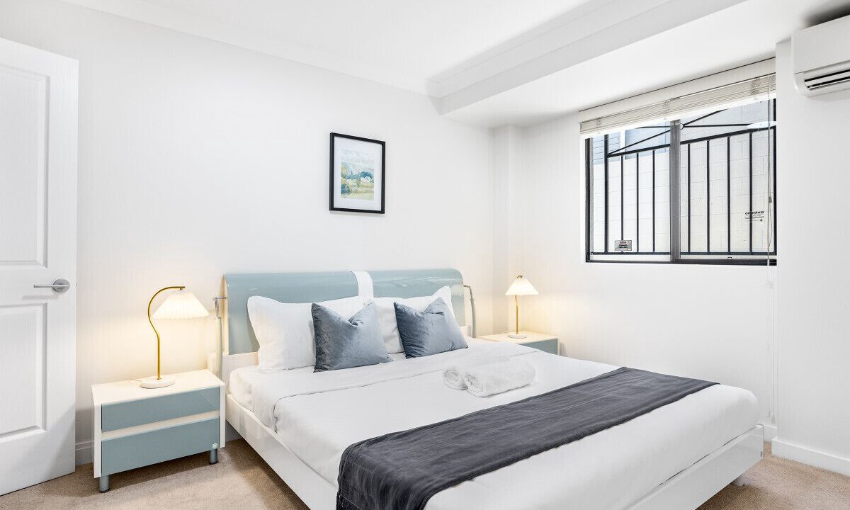 Photo of Bedroom in Holland Park West