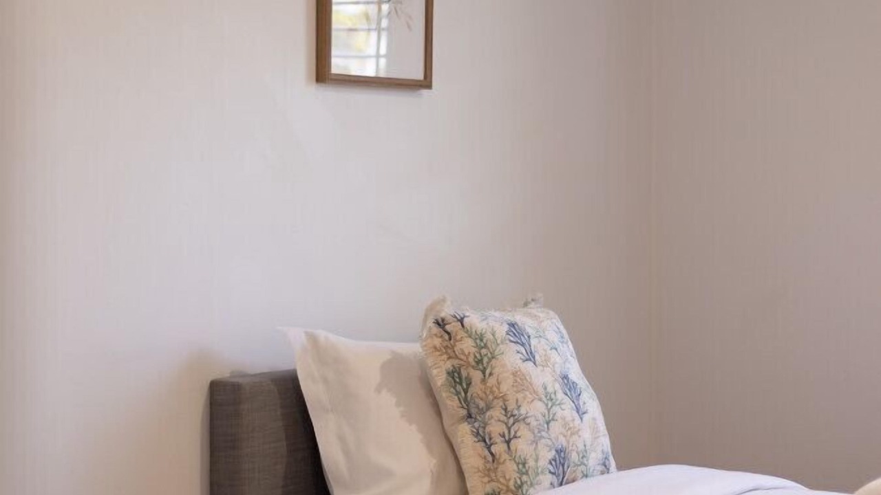 Photo of Bedroom in Holland Park West