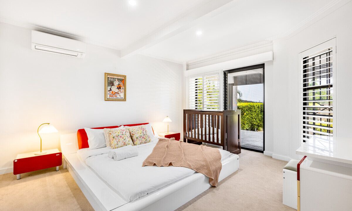 Photo of Bedroom in Holland Park West
