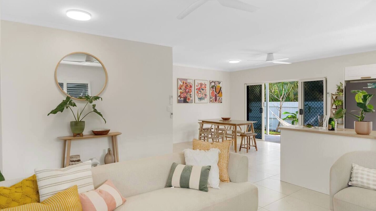 Photo of Livingroom in Palm Cove