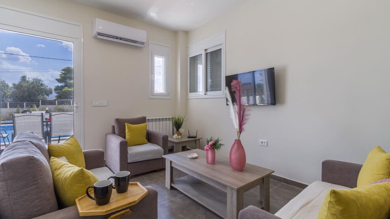 Photo of Livingroom in Isthmia