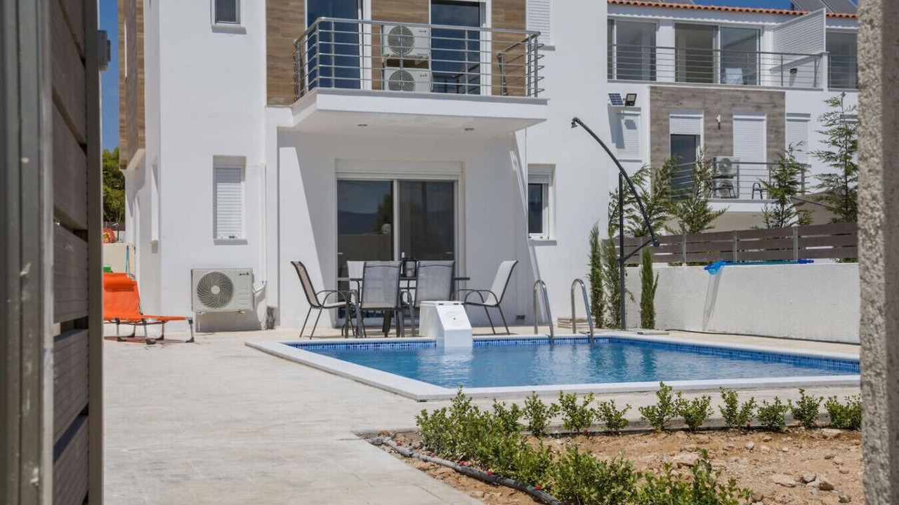 Photo of Outdoor in Isthmia