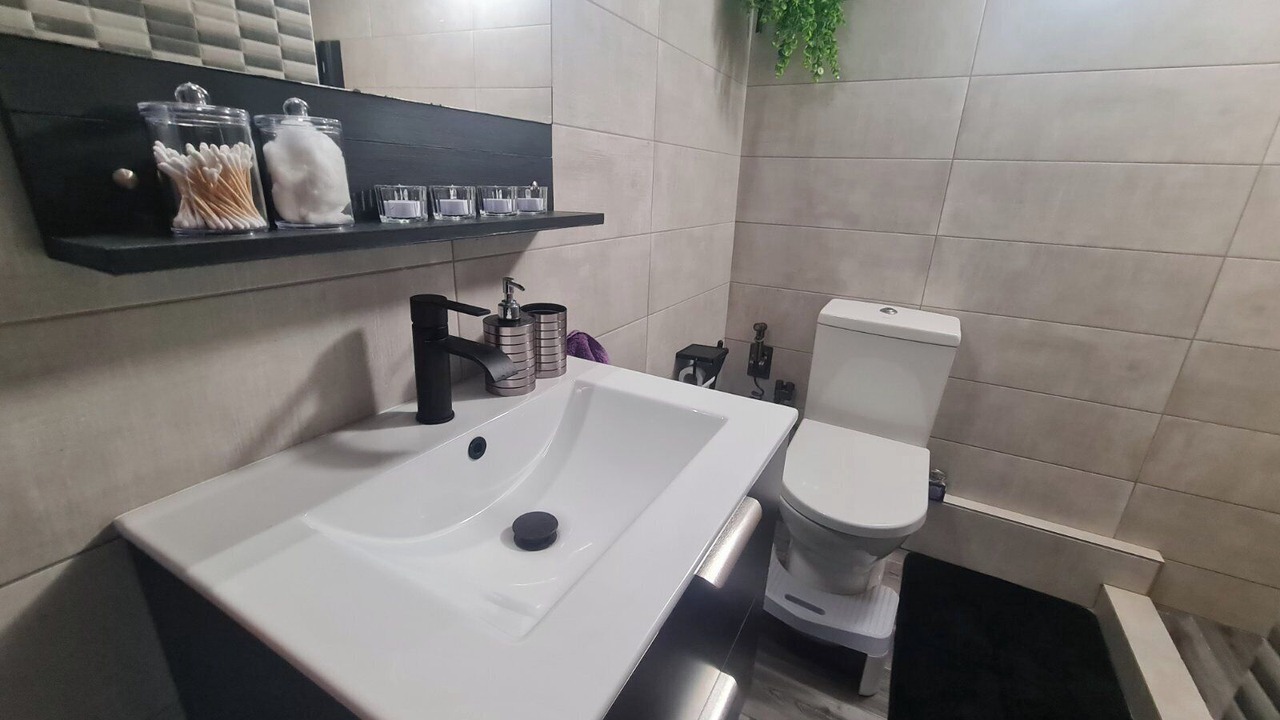 Photo of Bathroom in Neos Kosmos