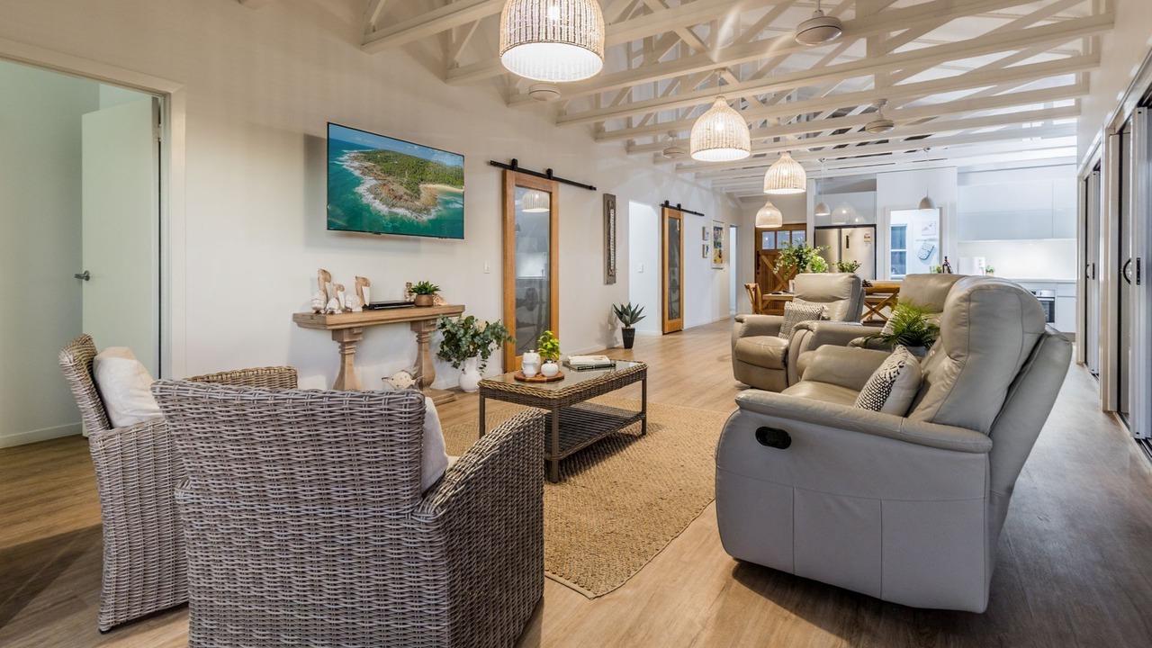 Photo of Livingroom in Seventeen Seventy