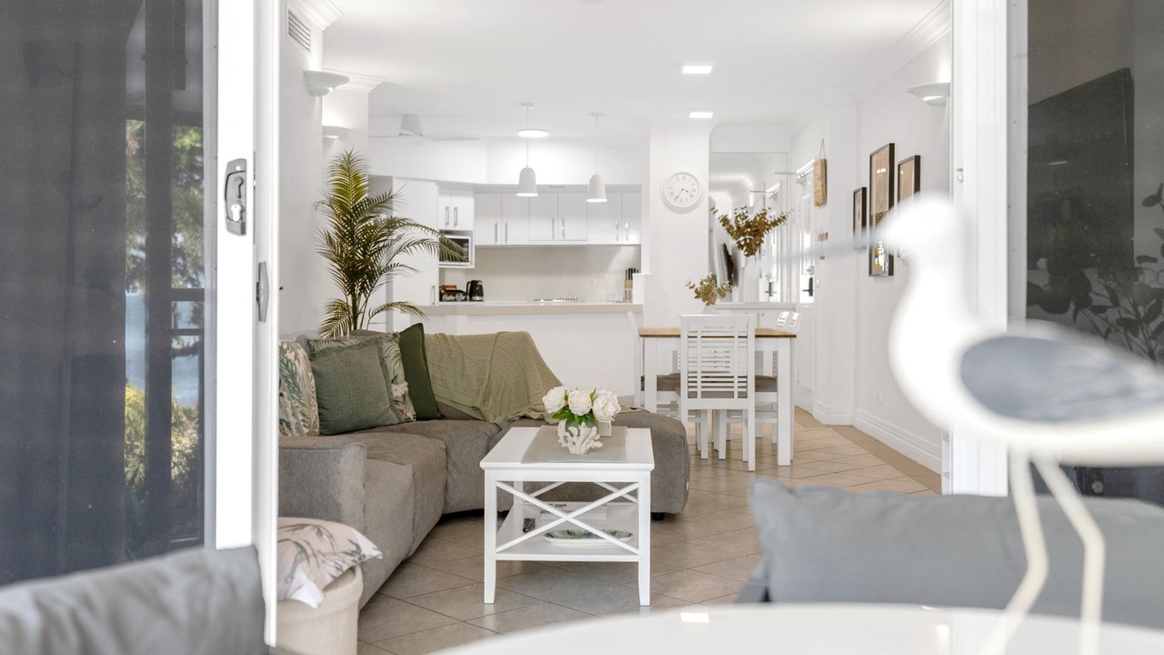Photo of Livingroom in Trinity Beach