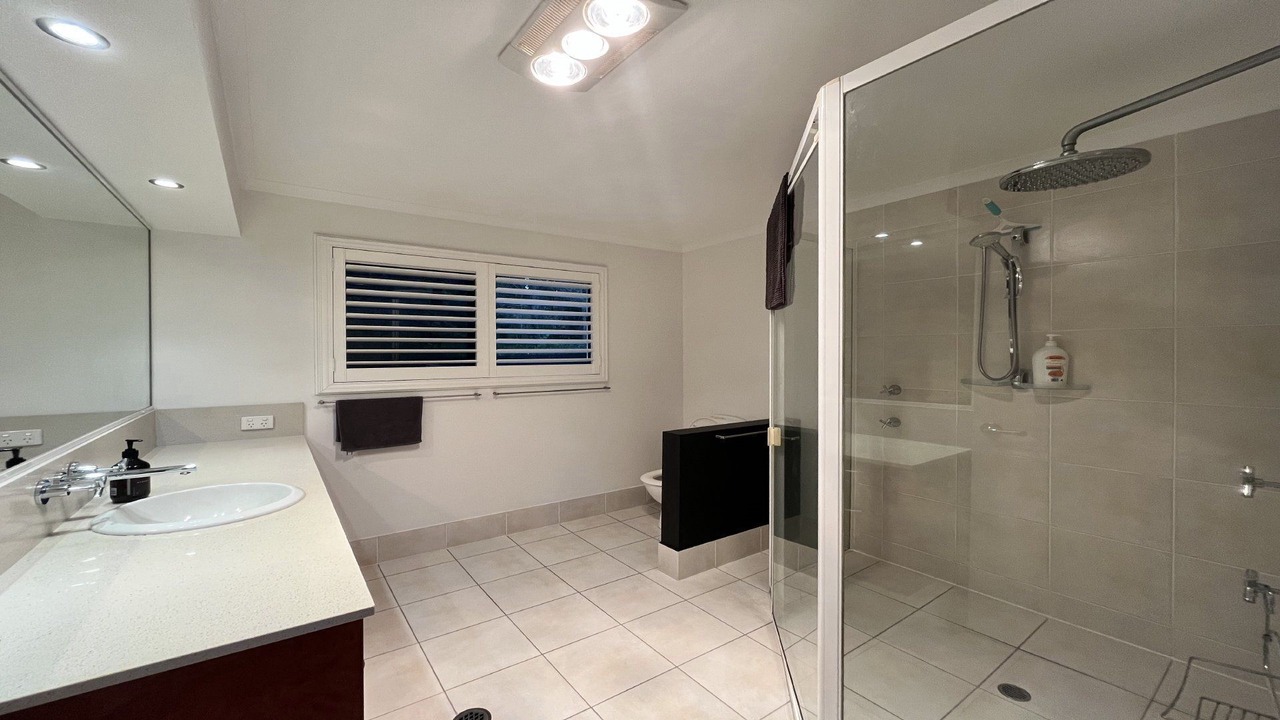 Photo of Bathroom in Little Mountain