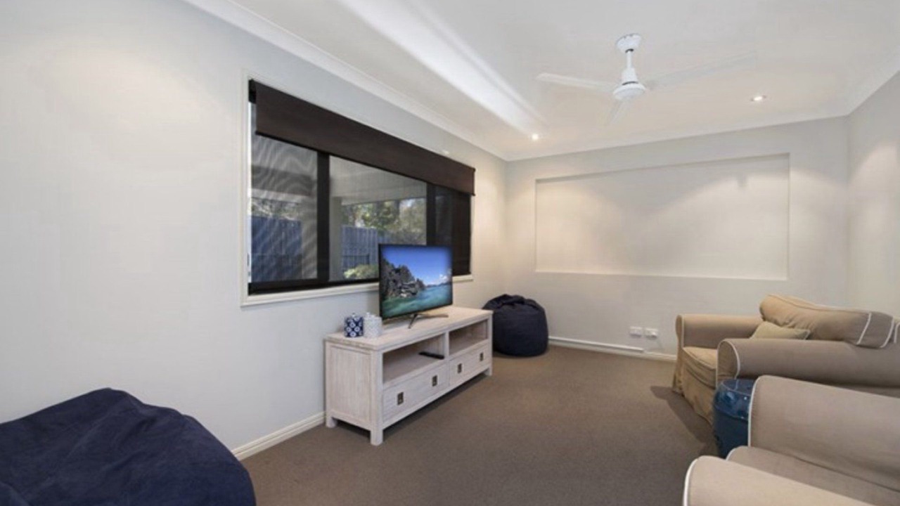 Photo of Livingroom in Moffat Beach