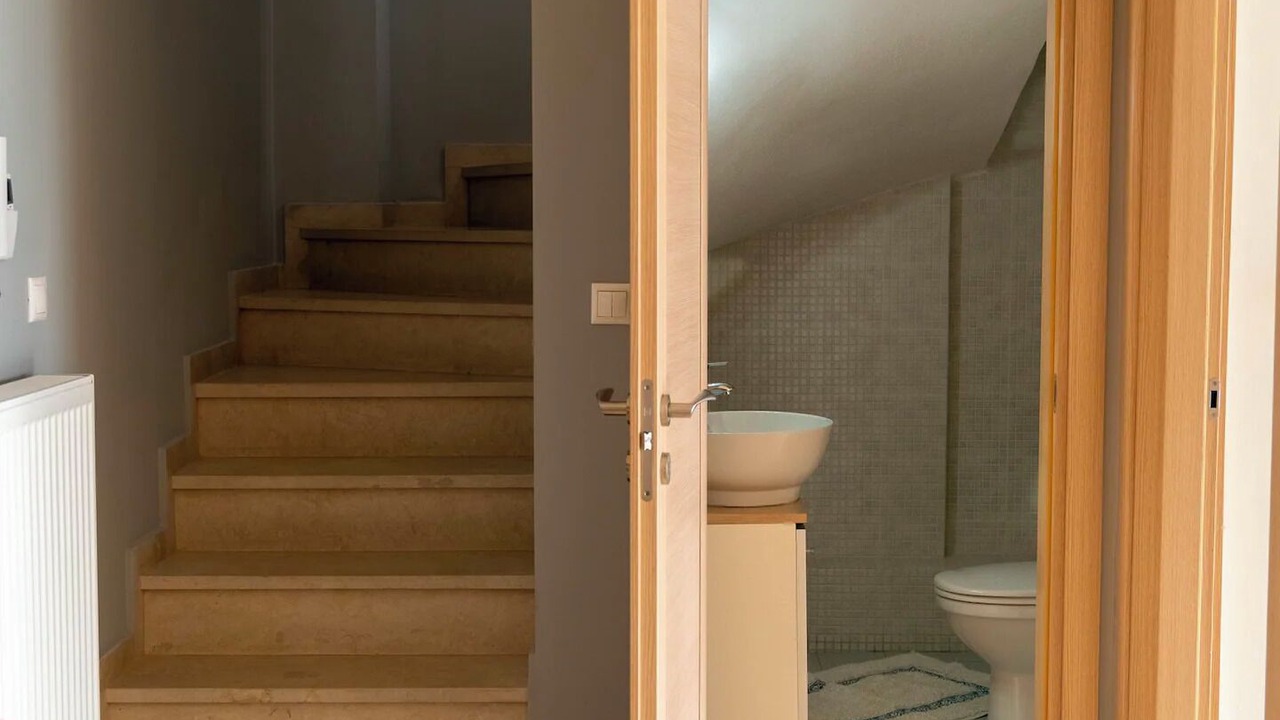Photo of Bathroom in Lefkandi
