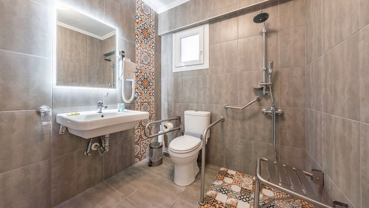 Photo of Bathroom in Anthousa