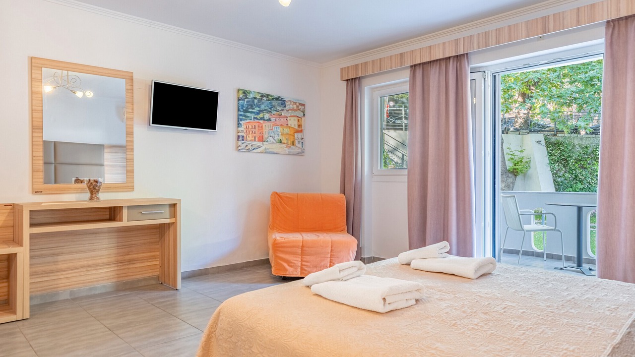 Photo of Bedroom in Anthousa