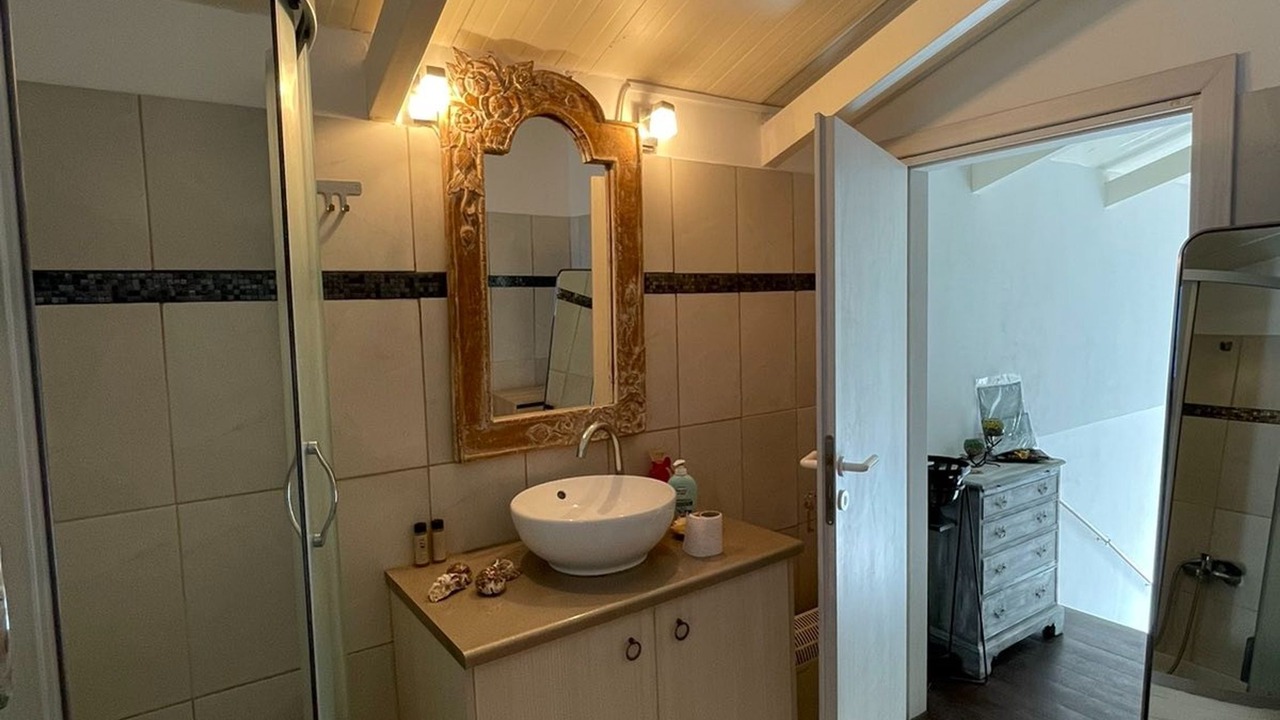 Photo of Bathroom in Kropia