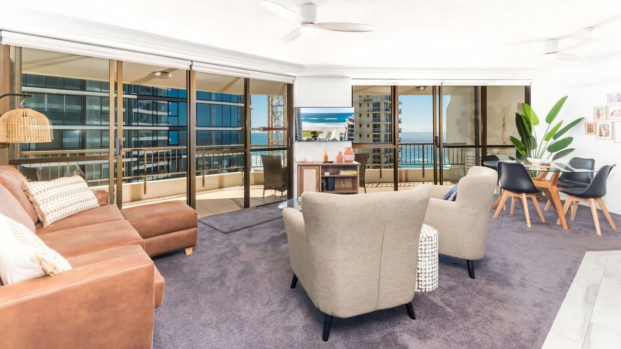 Photo of Livingroom in Main Beach