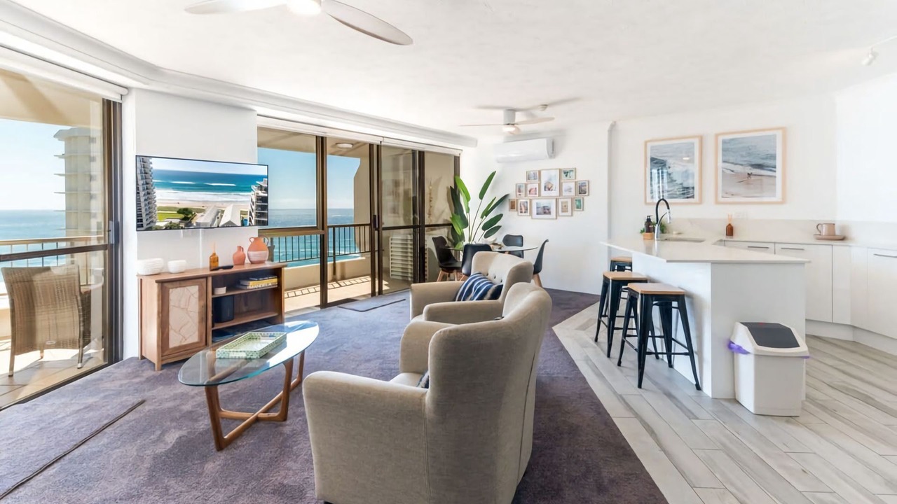 Photo of Livingroom in Main Beach