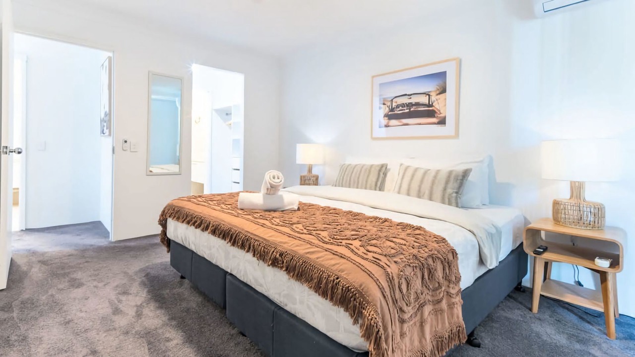 Photo of Bedroom in Main Beach