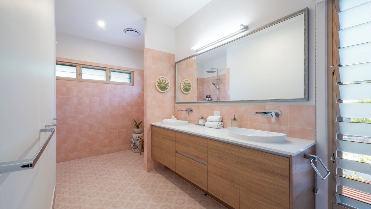 Photo of Bathroom in Airlie Beach