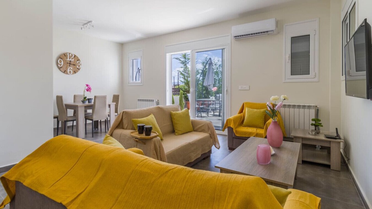 Photo of Livingroom in Isthmia