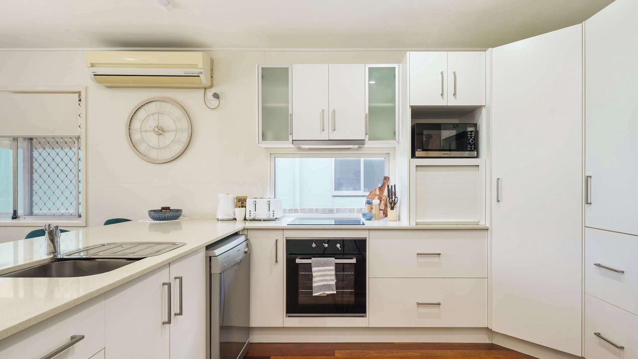 Photo of Kitchen in Moffat Beach