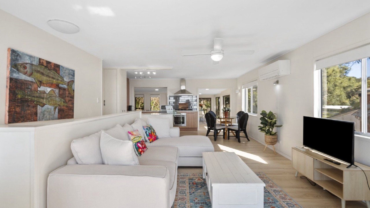Photo of Livingroom in Beachmere