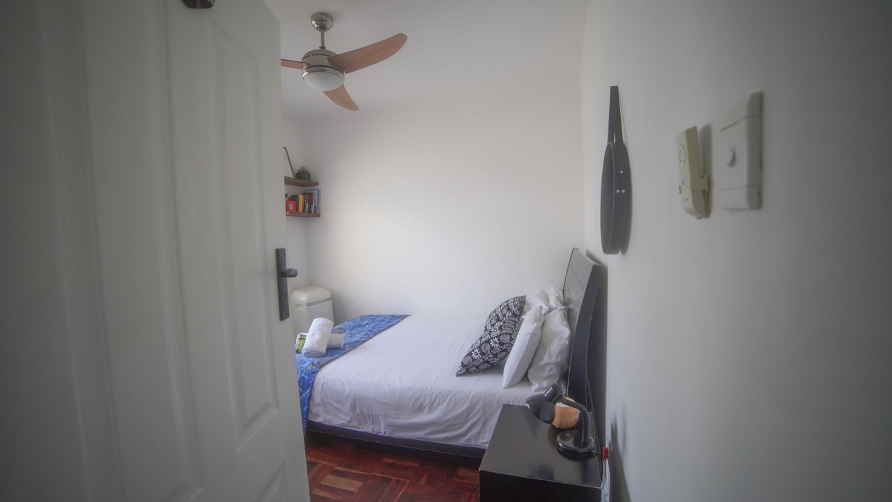 Photo of Bedroom in Three Anchor Bay
