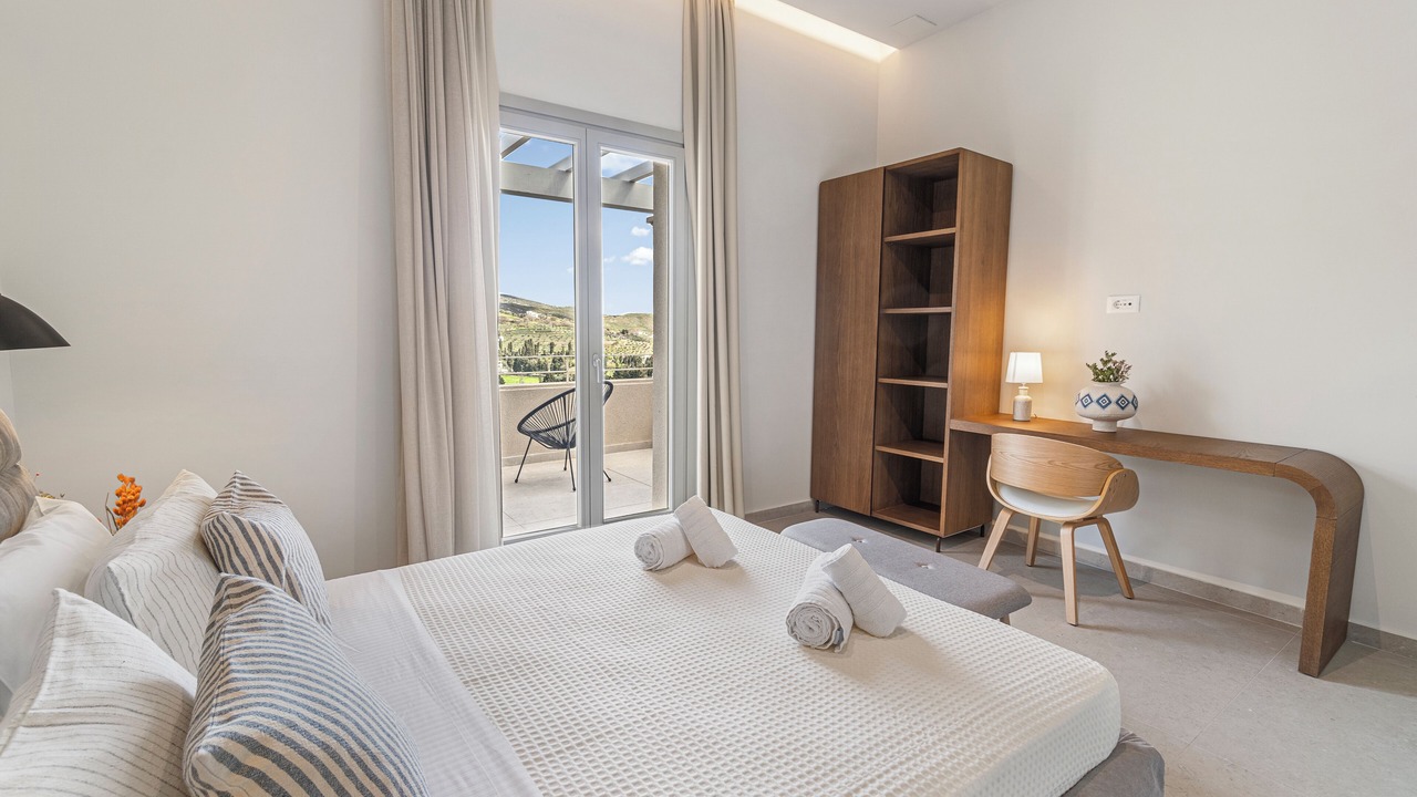 Photo of Bedroom in Paleopolis
