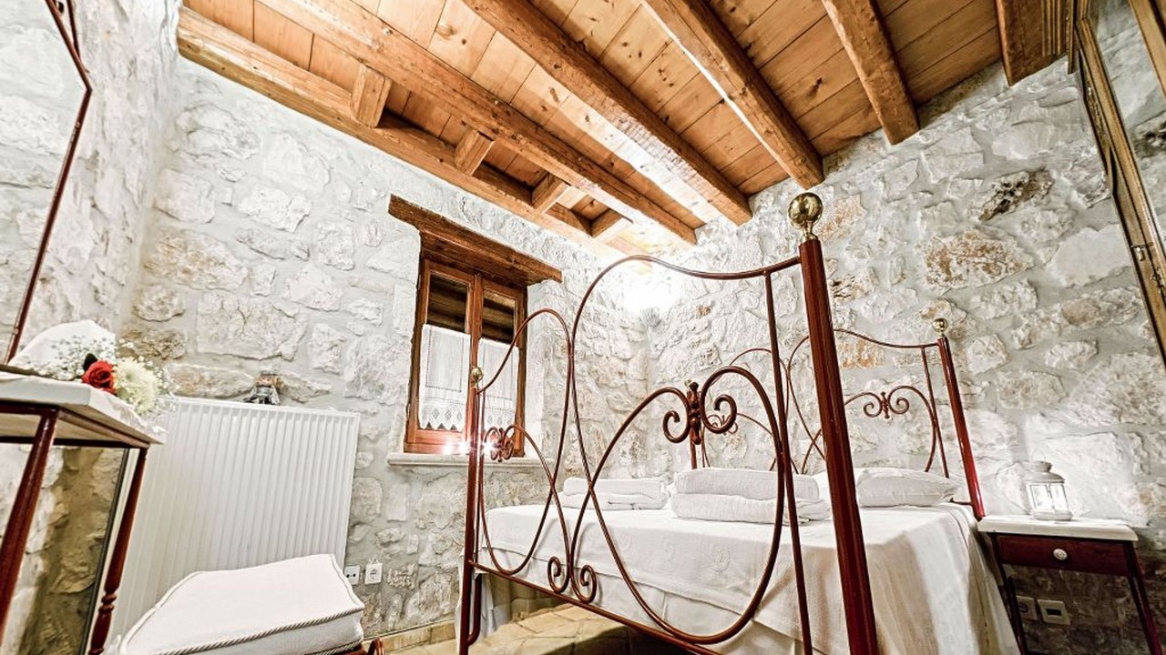Photo of Bedroom in Skinaria