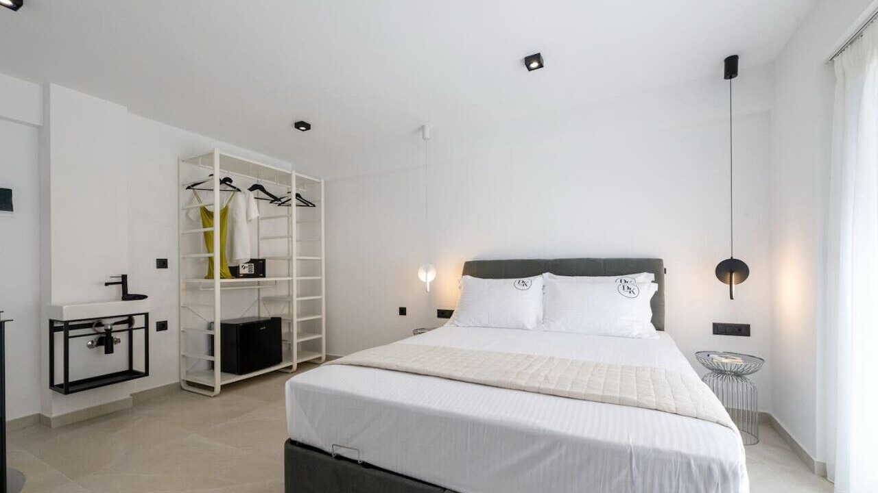 Photo of Bedroom in Kalamata Marina