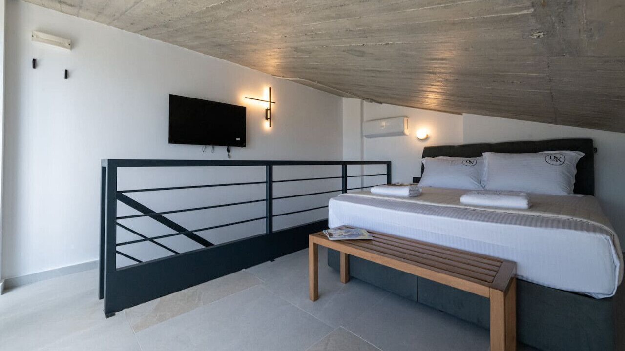 Photo of Bedroom in Kalamata Marina